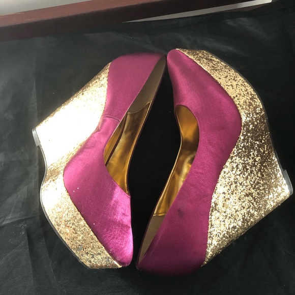 Shimmering Wedges - Picture 5 of 7